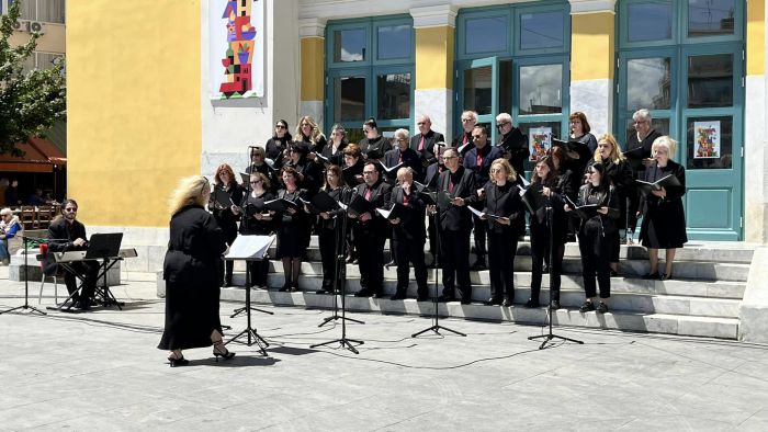 Τρίπολη | &quot;Ω γλυκύ μου έαρ&quot; από τη Χορωδία Τρίπολης στο Μαλλιαροπούλειο Θέατρο (εικόνες - βίντεο)