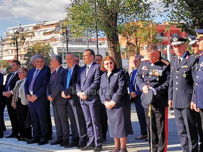 Η κατάθεση στεφάνων στην Τρίπολη για την 28η Οκτωβρίου (εικόνες)