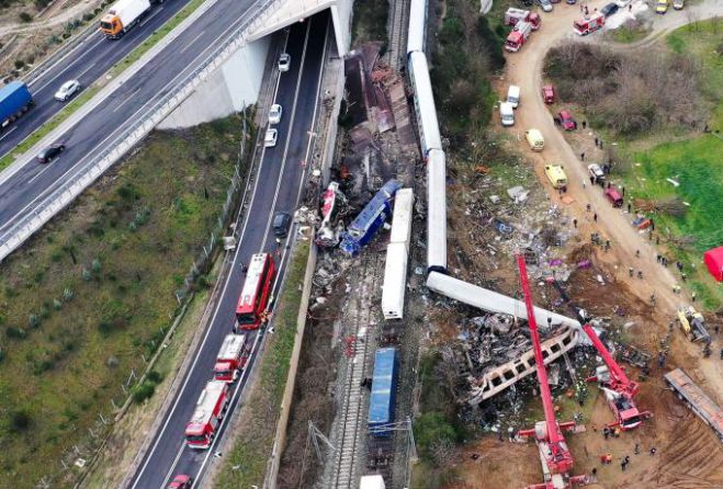 Τέμπη | Αποφυλακίστηκε ο σταθμάρχης - Ξεσπούν συγγενείς θυμάτων – «Στο τέλος θα βρεθούμε απολογούμενοι»