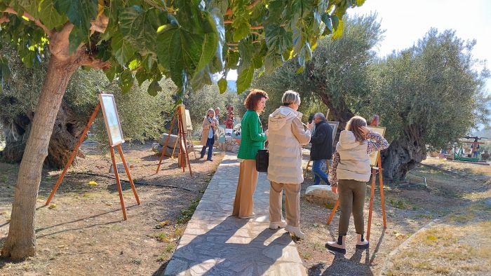 Επιβάτες στο Τρένο του Πολιτισμού | Yπαίθρια έκθεση ζωγραφικής με θέμα την Ελιά στο Άστρος! (εικόνες)