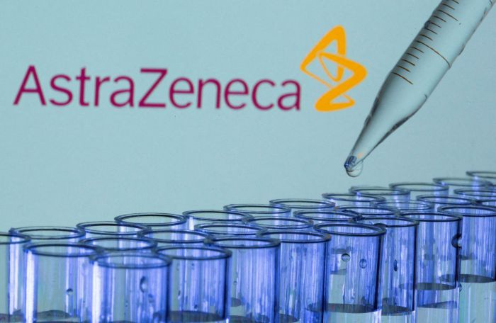 Μαγιορκίνης για το εμβόλιο AstraZeneca | &quot;Η παρενέργεια αυτή είναι σπανιότατη, είναι στο 1-2 στους 100.000&quot;