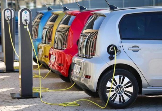 «reCharge» | Νέα εφαρμογή ενημέρωσης για σημεία φόρτισης ηλεκτρικών οχημάτων