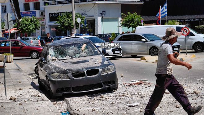 Κατέρρευσε μπαλκόνι στο Ναύπλιο - Από θαύμα δεν είχαμε θύματα (vd)