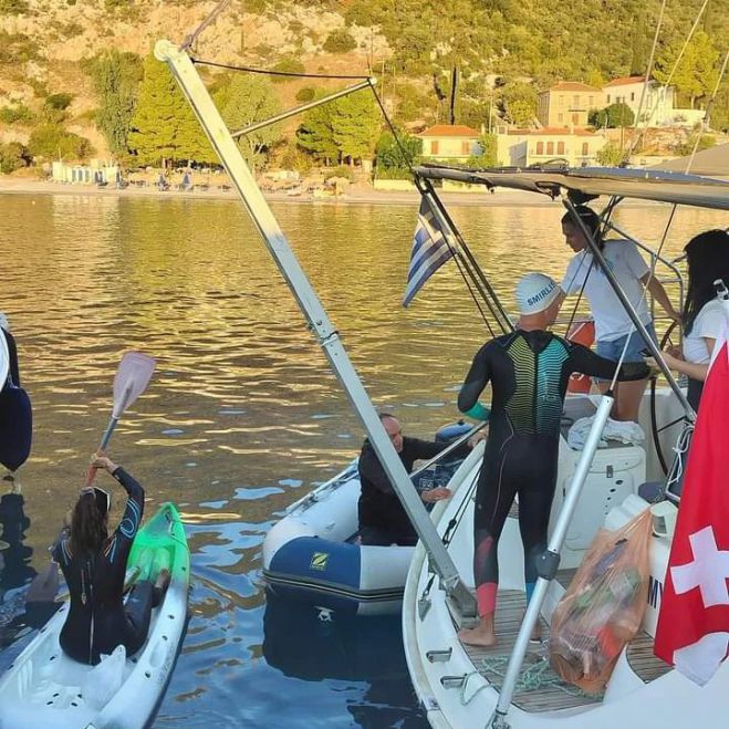 Αθλητής ξεκίνησε από το Λεωνίδιο και θα κολυμπήσει 60 χιλιόμετρα για να υποστηρίξει το σύλλογο "ΕΛΠΙΔΑ" για τα παιδιά με καρκίνο! (vd)