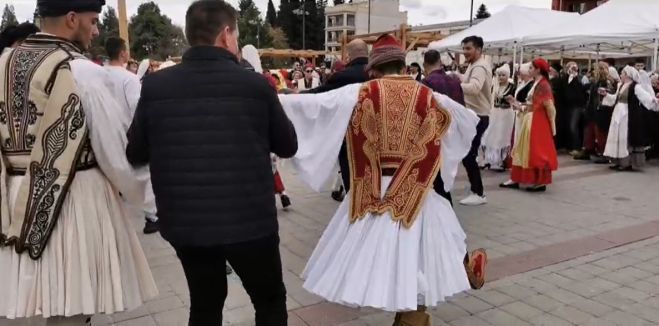 LIVE | Το γλέντι για το Πάσχα στην πλατεία Άρεως της Τρίπολης!