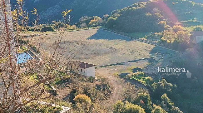 Γήπεδο Δημητσάνας | Μανδρώνης: &#039;&#039;Σε σύντομο διάστημα, το έργο θα παραδοθεί, έχουν ξεπεραστεί τα προβλήματα&#039;&#039; (vd)