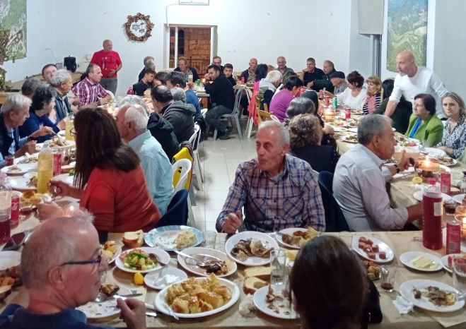 Με μεγάλη επιτυχία πραγματοποιήθηκε η 7η "γιορτή καρυδιού" στην Κερπινή Γορτυνίας (εικόνες)