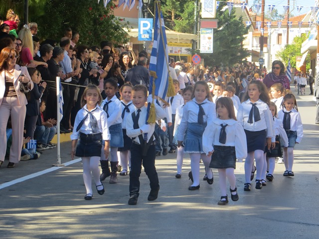 H 28η Οκτωβρίου σε Αστρος και Παράλιο (vd)