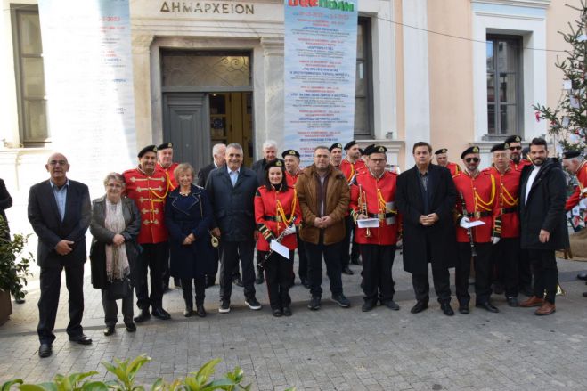 Κώστας Τζιούμης: «Η Τρίπολη λαμπερή, στολισμένη, όμορφη, υποδέχεται χιλιάδες επισκέπτες» (vd)