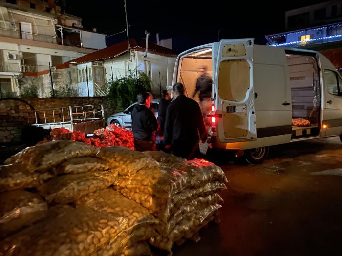 Το &quot;Καλάθι του Πτωχού&quot; δίπλα σε δοκιμαζόμενες οικογένειες στην Αρκαδία (εικόνες)