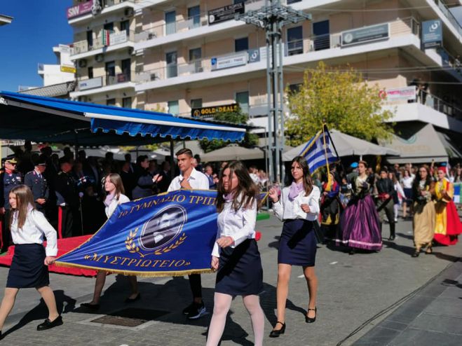 Η παρέλαση για την "28η Οκτωβρίου" στην Τρίπολη