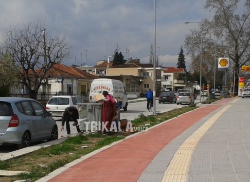 Εικόνα που σοκάρει στα Τρίκαλα: Ζωή στα... σκουπίδια για ανήλικο παιδί