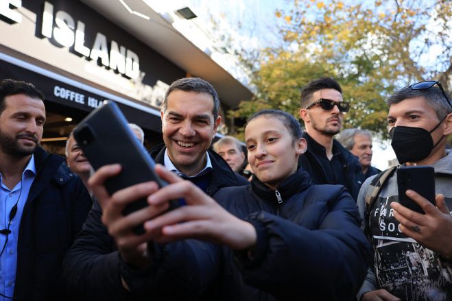 Τσίπρας: "Έκτακτο φόρο στις τράπεζες ώστε να εξαναγκαστούν σε ρυθμίσεις με τους δανειολήπτες"