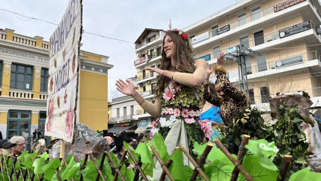 Βασίλισσα του Καρναβαλιού της Τρίπολης η μαθήτρια Μαριάννα Μπίτσικα!