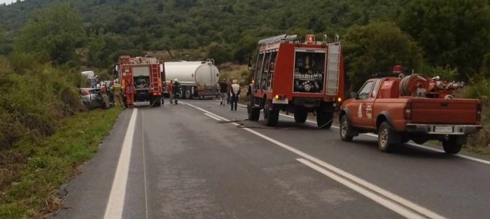 Σοβαρό τροχαίο με απεγκλωβισμό τραυματία μεταξύ Λεβιδίου και Βλαχέρνας (εικόνες)