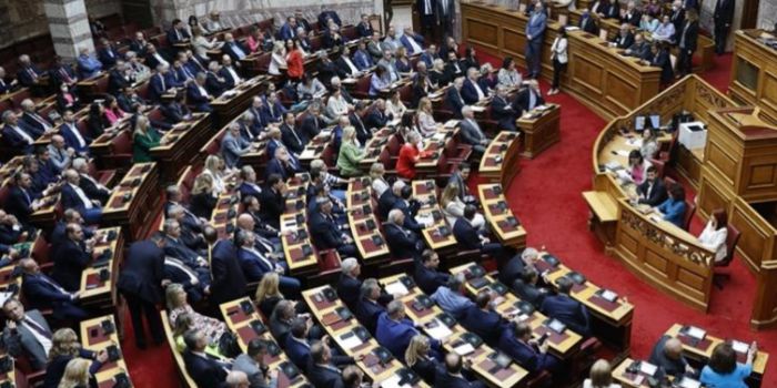 Τέμπη | Υπερψηφίστηκε η σύσταση προανακριτικής επιτροπής εναντίον του Τριαντόπουλου