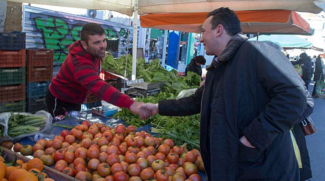 Κοντά στους ανθρώπους του μόχθου ο Κώστας Βλάσης ... (εικόνες)