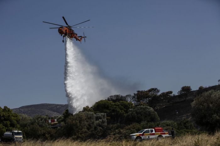 Φωτιά στην Κορινθία | Αποκαταστάθηκε η κυκλοφορία στην &quot;Κορίνθου - Πατρών&quot;