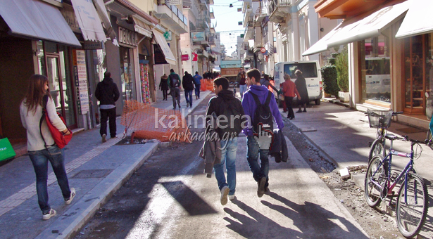 Ανοιχτά τα εμπορικά καταστήματα της Τρίπολης την τελευταία Κυριακή του 2012, αν …