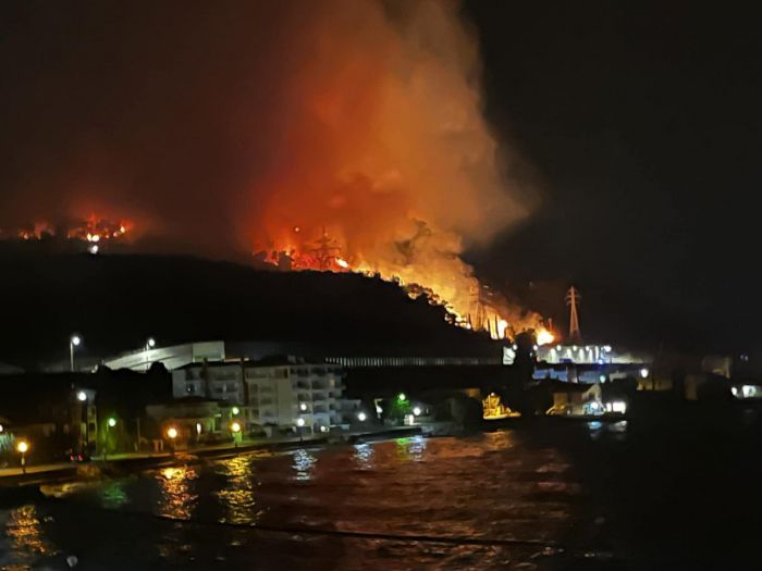 Φωτιά στην Κορινθία | Έκλεισε η εθνική οδός Πατρών – Κορίνθου