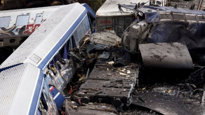 Σύγκρουση αμαξοστοιχιών στα Τέμπη | Συνελήφθη ο σταθμάρχης