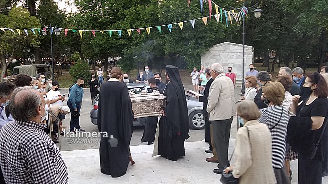 Τρίπολη | Σε κλίμα συγκίνησης αναχώρησαν τα λείψανα των Πολιούχων για τις Βάρσες (εικόνες - βίντεο)