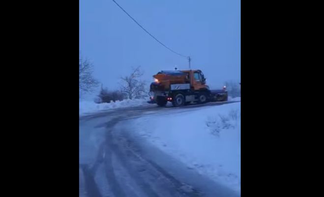 "Άψογος συντονισμός στο Δήμο Γορτυνίας, κράτησαν ανοιχτό το δρόμο Μαγούλιανα - Βαλτεσινίκο" (vd)