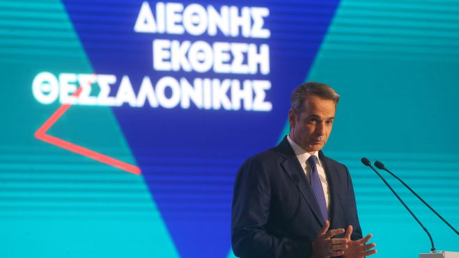 Πρωθυπουργός: "Ξεπαγώνουν οι τριετίες στον ιδιωτικό τομέα - Αυξήσεις 10,5% στους δημοσίους υπαλλήλους"!