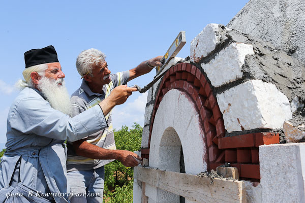 Η Ανέγερση του Ιερού Ναού Αγίου Νικολάου στο Ζευγολατιό Μαντινείας (εικόνες)