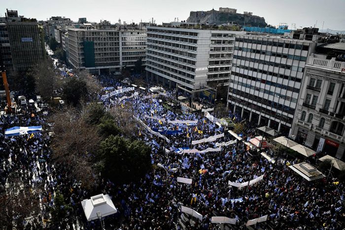 Περίπου 1.500.000 διαδηλωτές στο Σύνταγμα | Για ... γέλια η ανακοίνωση της Αστυνομίας που &quot;είδε&quot; μόνο 140.000 κόσμο!