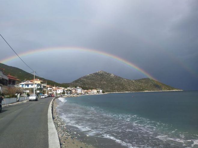 Ουράνιο τόξο στην παραλία Τυρού!