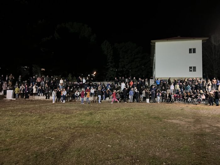 Πλήθος κόσμου στο Λεβίδι για το κάψιμο του Ιούδα