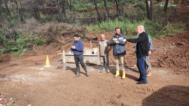 Σκαντζός: "Προχωρά η αποκατάσταση κατά τμήματα της βατότητας δρόμου προς την Ελαία Γορτυνίας"