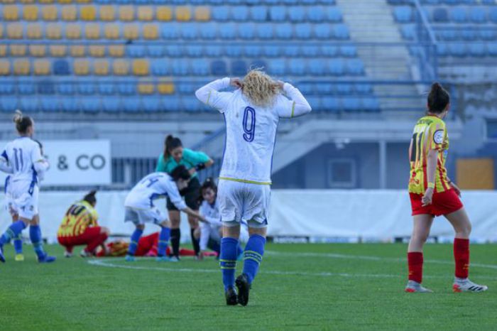 Ο γυναικείος Αστέρας ... πετάει φωτιές | Κέρδισε με 9-0!