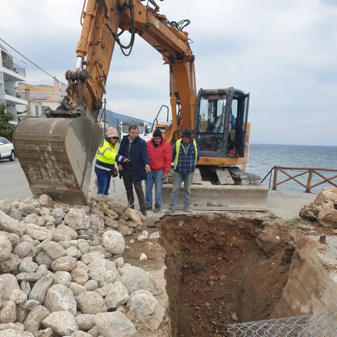 Παράλιο Άστρος | Ξεκίνησαν τα έργα προστασία στην περιοχή "Ατσίγγανος"