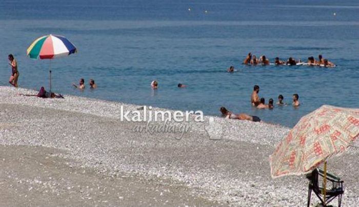 Ιδανική επιλογή η οργανωμένη παραλία στην Πλάκα Λεωνιδίου!