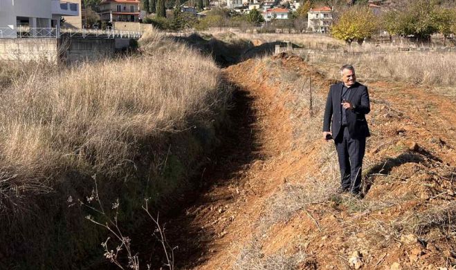 Καθαρισμός ρέματος Αγίου Νικολάου | Τζιούμης: «Θωρακίζουμε την Τρίπολη με τις δικές μας δυνάμεις»