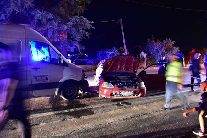 Σοβαρό τροχαίο με 5 τραυματίες στο Ναύπλιο (vd)