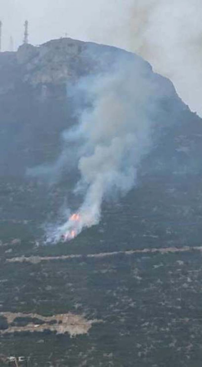 Φωτιά στο όρος Καστανιά της Βλαχέρνας από κεραυνό!