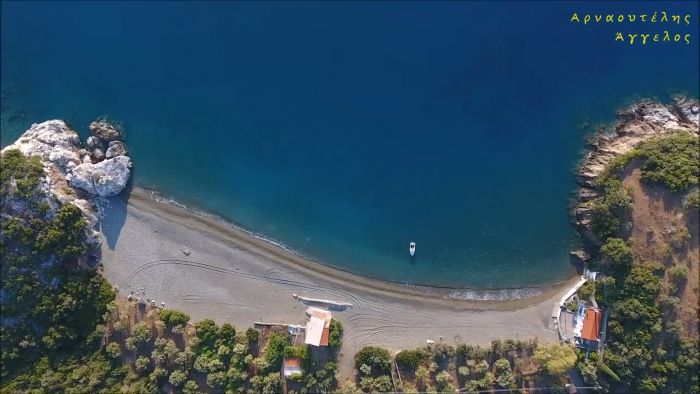 Έχετε δει από ψηλά την παραλία &quot;Θιόπαυστο&quot; (ή &quot;Θιόπαυτο&quot;) στην Κυνουρία; (vd)