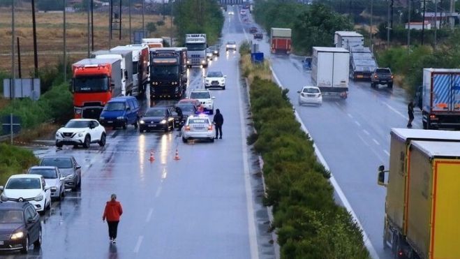 Κακοκαιρία | Διακοπή της κυκλοφορίας στην Αθηνών-Πατρών