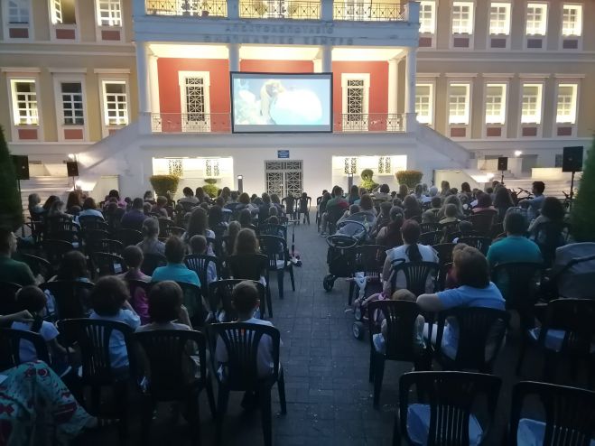 Αναβάλλεται λόγω της βροχής η σημερινή προβολή παιδικής ταινίας