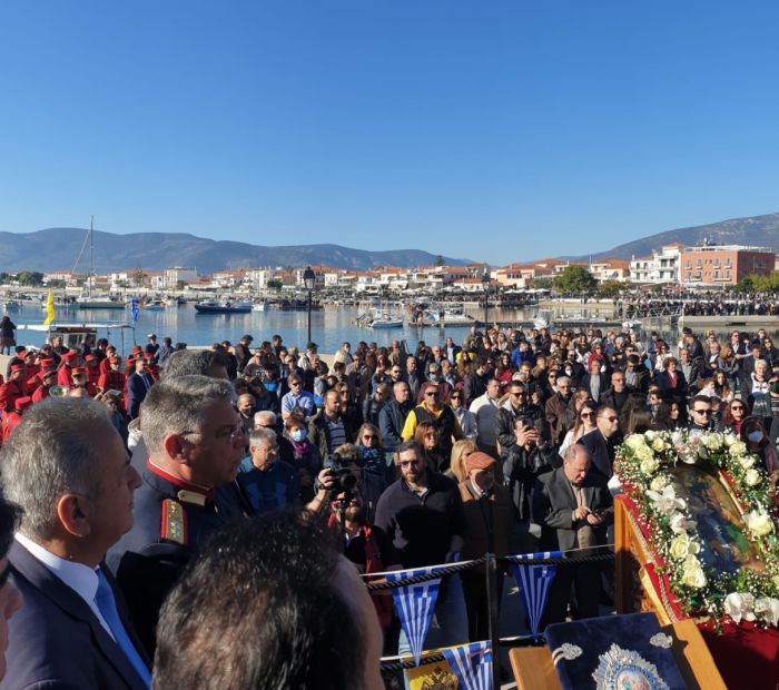 Θεοφάνεια | Αγιάστηκαν τα νερά στο Παράλιο Άστρος! (vd)